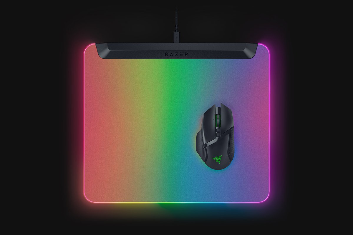 Razer Firefly V2 PRO Chroma LED 背光硬質滑鼠墊