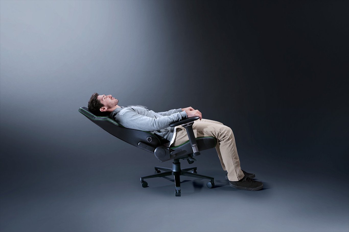 Razer Iskur V2 人體工學高背電競椅 - 黑綠色EPU皮革